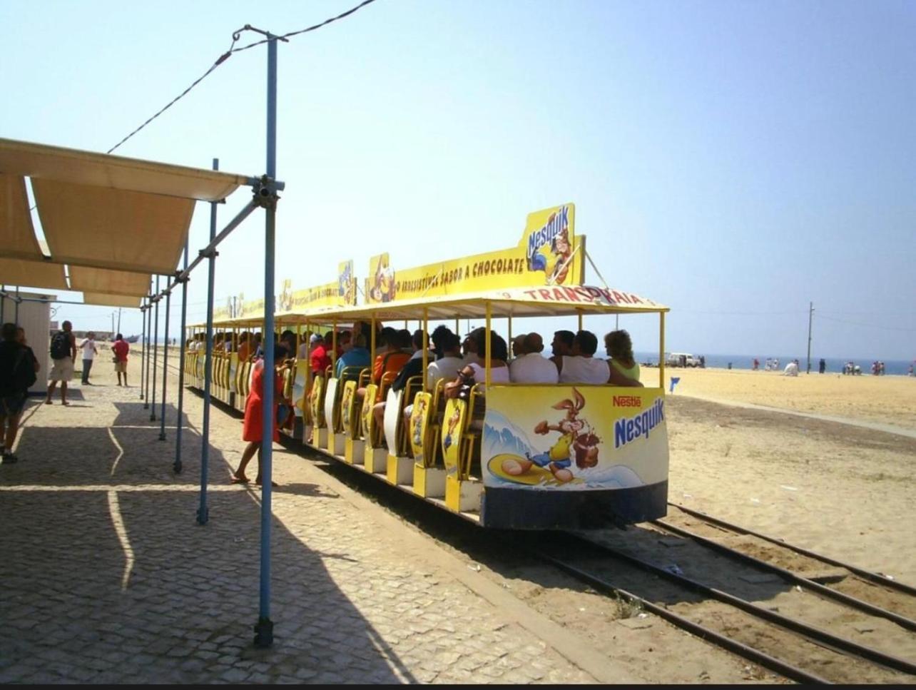 Apartamento Para Ferias 2 Minutos Da Praia コスタ・ダ・カパリカ エクステリア 写真